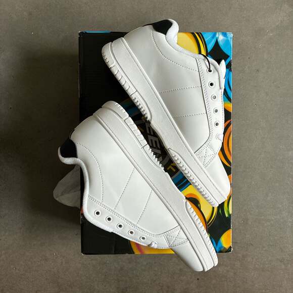 Heelys Unisex Kolect Wheeled Heel Shoe in White/Black - Picture 4 of 5